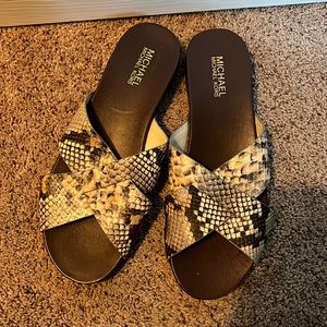 Michael Kors slide size 9 1/2M